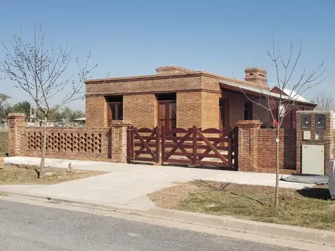 Olga Cossettini 5000 , Piso 0