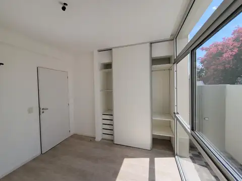 Depto Tipo Casa 3 ambientes con 2 baños