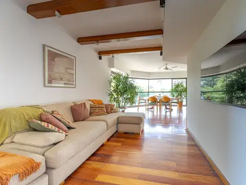Departamento 6 ambientes con 3 baños