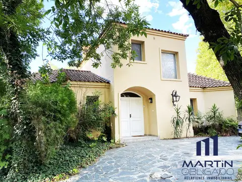 VENTA CASA LOS BERROS, BELLA VISTA