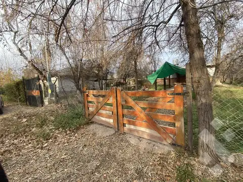 VENTA DE CASA CON  TRES TERRENOS