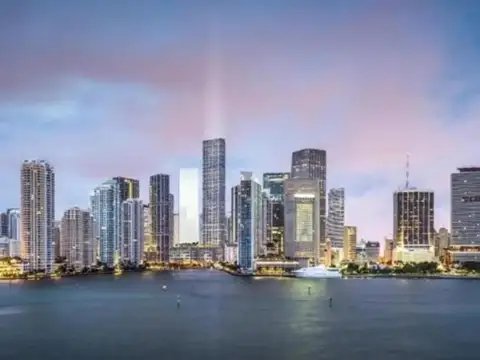 77 Se 5 Th St Miami Fl 33131 Usa 77