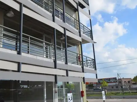 Oportunidad Unica Locales en Planta Baja Complejo Verdi 57 Pilar