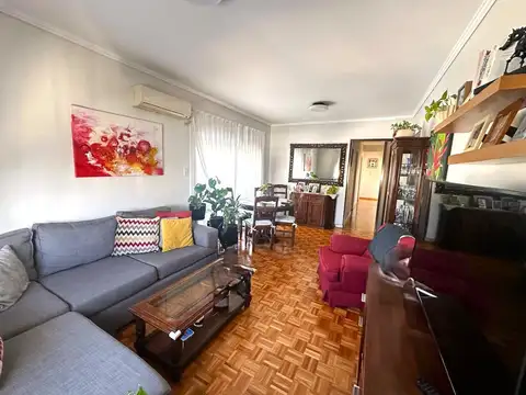 INCREIBLE 4 AMBIENTES CON BAÑO, TOILLETE Y ESPACIO GUARDACOCHE