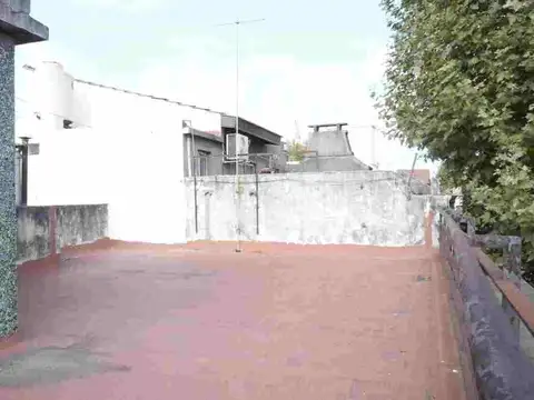 Depto Tipo Casa 6 ambientes con 2 baños