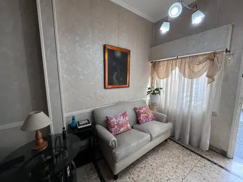 Casa 3 amb. con Quincho Apto Crédito - Gerli Lanús