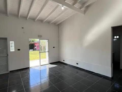 Casa 3 ambientes con 1 baño