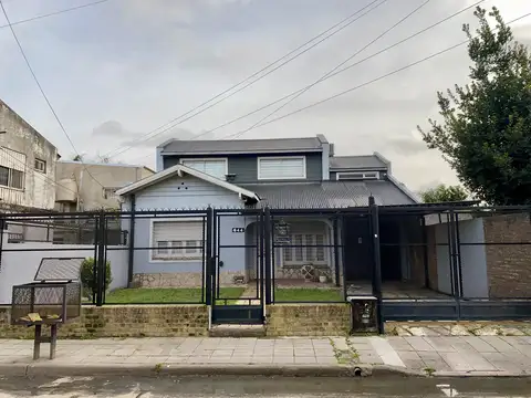 Chalet de dos plantas en VENTA