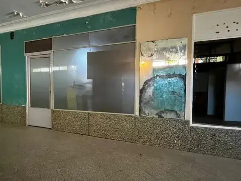 Local en Venta 79 años