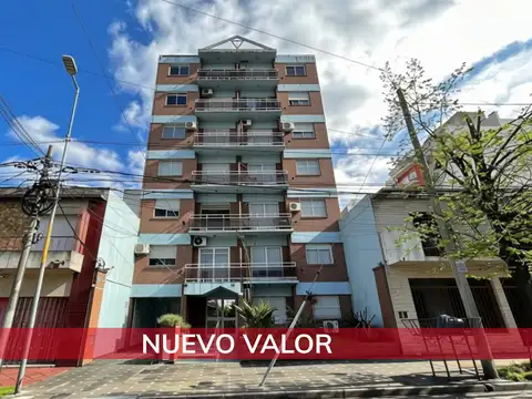 Departamento 3 ambientes con balcón y garaje apto crédito  Venta -  Moron