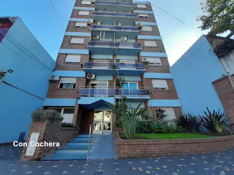 Departamento 3 ambientes con balcón y garaje apto crédito  Venta -  Moron