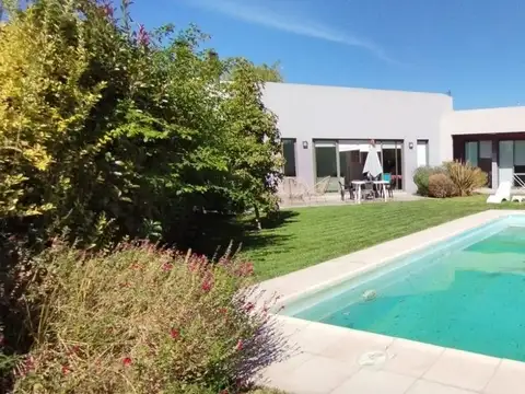 VENTA-CASA-RINCON DE DRUMOND-LUJAN-MENDOZA