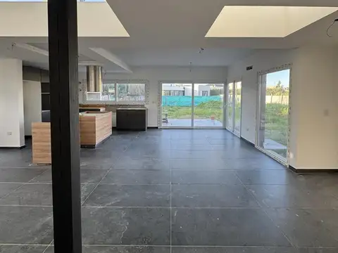Casa en Venta en Canning, USD 269.999