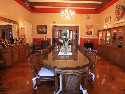 Venta Casa en Olivos Importante propiedad