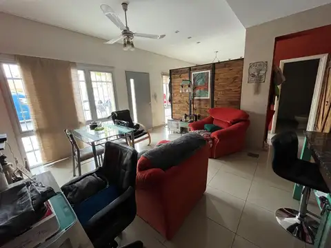 Depto Tipo Casa en Venta de 3 dormitorios