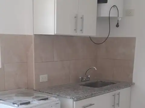 121 Frondizi 3700, Piso 1