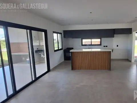 Casa en Venta en Pilar del Este - Santa Elena, USD 260.000