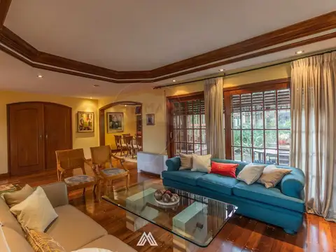 Casa en Venta de 5 dormitorios