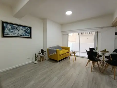 Oportunidad - Monoambiente reciclado con Balcon/terraza lateral