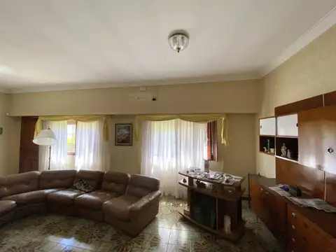 Casa en Venta en Castelar Sur, USD 165.000