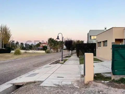 Terreno en Venta en Lunlunta, USD 32.000