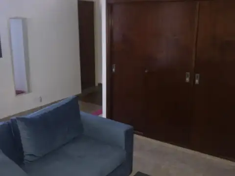 EXCELENTE EN LOTE PROPIO EN EL CENTRO DE LA PLATA