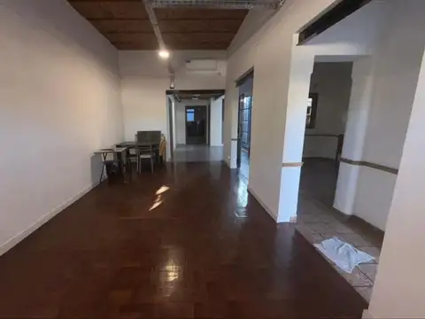 Casa en Alquiler en Agronomia, $ 2.400.000