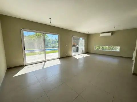 Casa en Venta al Oeste