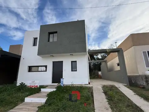 CASA EN VILLA CATALINA (3 dormitorios)