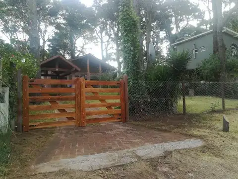 Casa en Alquiler con 1 cochera