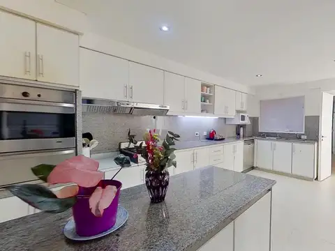 Departamento en Venta de 6 ambientes