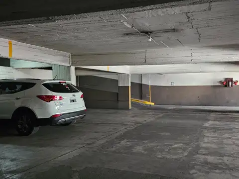 Cochera cubierta para auto camioneta Palermo