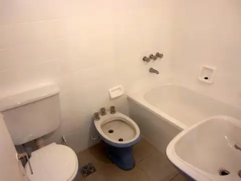 Virrey del Pino 2400, Piso 1