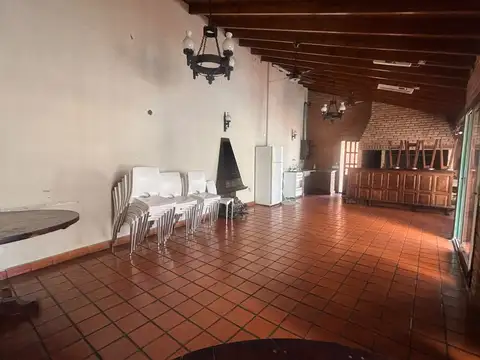 Departamento 5 ambientes con 2 baños