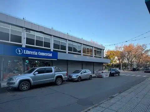 Local  en Alquiler en Luján, G.B.A. Zona Oeste, Argentina