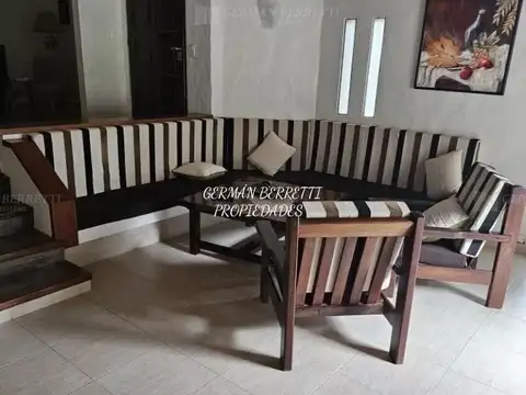 Casa 4 ambientes con 3 baños