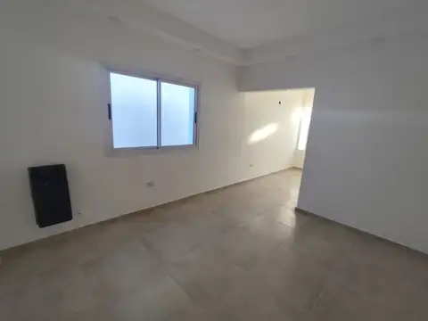 VENDO MODERNA CASA CENTRICA - CIUDAD DE SAN LUIS