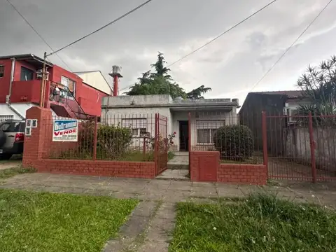 VENTA CASA 2 DORMITORIOS PADUA MERLO