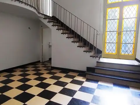 Local en Alquiler 51 años