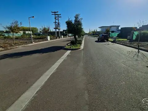 Terreno en Venta 15  mts Fondo