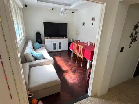 Depto Tipo Casa en Venta 50 años