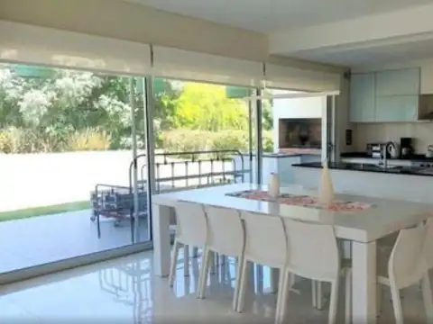 Casa en Alquiler Temporal en Pinamar, USD 4.000