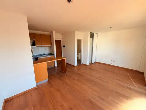 Cristóbal Colón 400, Piso 5
