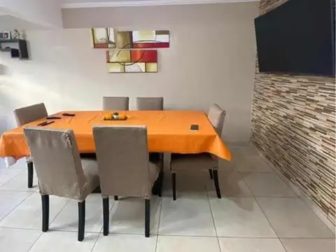 PH en venta - 2 Dormitorios 2 Baños - 85Mts2 - Morón