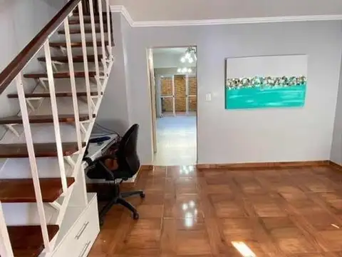 Depto Tipo Casa en Venta de 3 ambientes