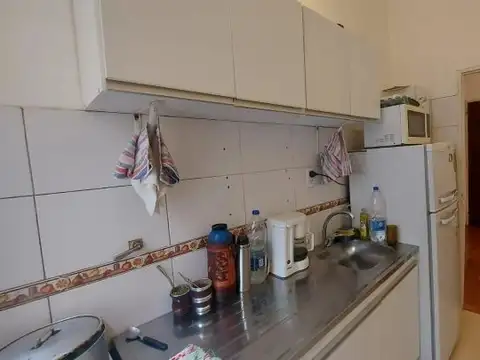 Avenida Rivadavia 2100, Piso 1