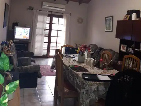 Casa en Venta en Villa Santos Tesei, USD 110.000