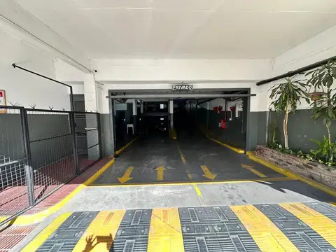 VENTA DE COCHERA EN ALMAGRO IDEAL INVERSOR