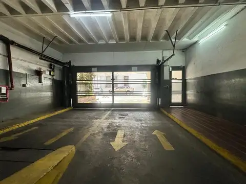 VENTA DE COCHERA EN ALMAGRO IDEAL INVERSOR