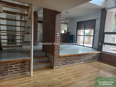 Casa 4 ambientes con 3 baños